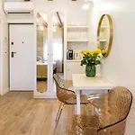 Old Town Vibes For 2, Luxury With Sea View *