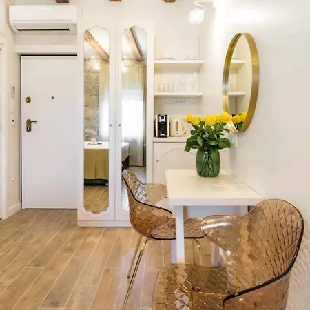 Old Town Vibes For 2, Luxury With Sea View *